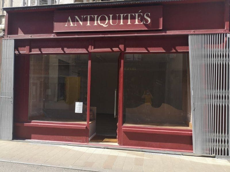 Local commercial Saint Girons